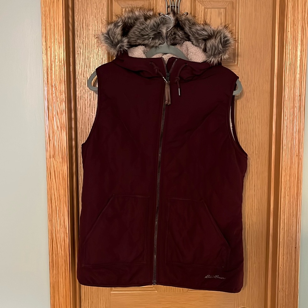 Eddie Bauer quilted hooded vest